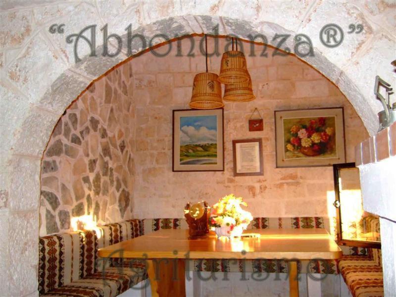 アルベロベッロ Agriturismo Abbondanzaヴィラ エクステリア 写真