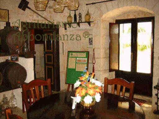アルベロベッロ Agriturismo Abbondanzaヴィラ エクステリア 写真